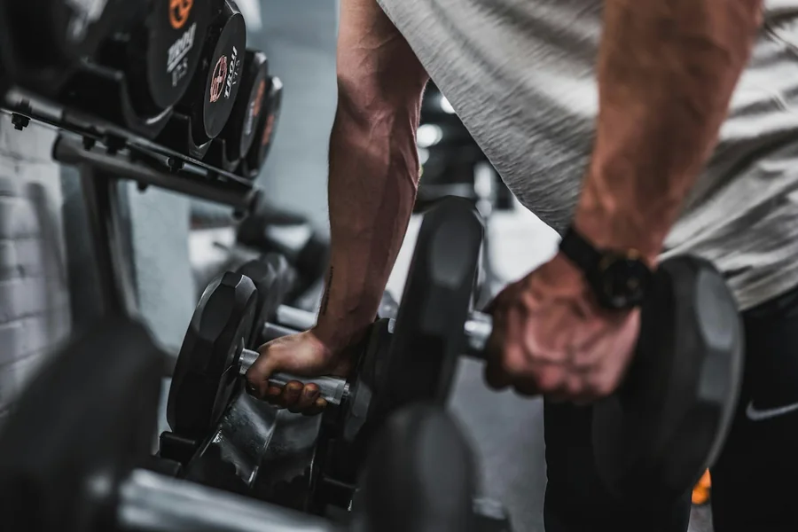 Hypertrophy dumbbell pressing